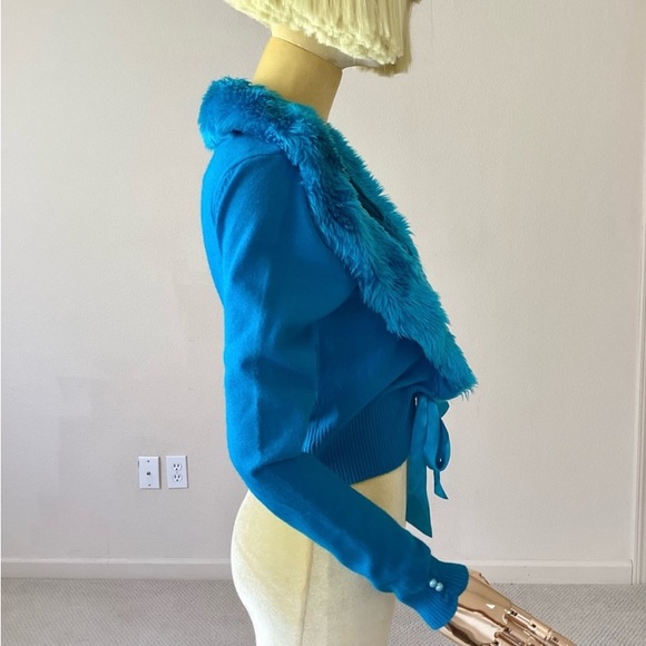 One Step Up Blue 90s Style Fur Cardigan Sweater SZ L - Picture 4 of 5